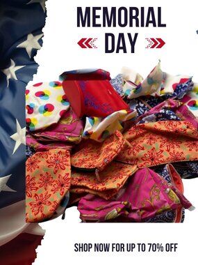 Handbags from Estée Lauder, Clinique, La Mer Beauty Essentials Makeup Bag - Set